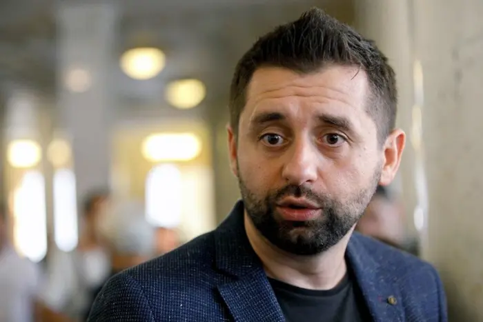 ПОРТАЛ новин 223 Арахамія претендує на докторський ступінь: експерти виявили плагіат…