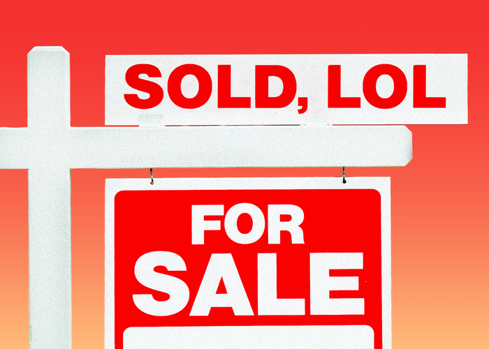 Напис 'Sold, Lol' на табличці 'For Sale'