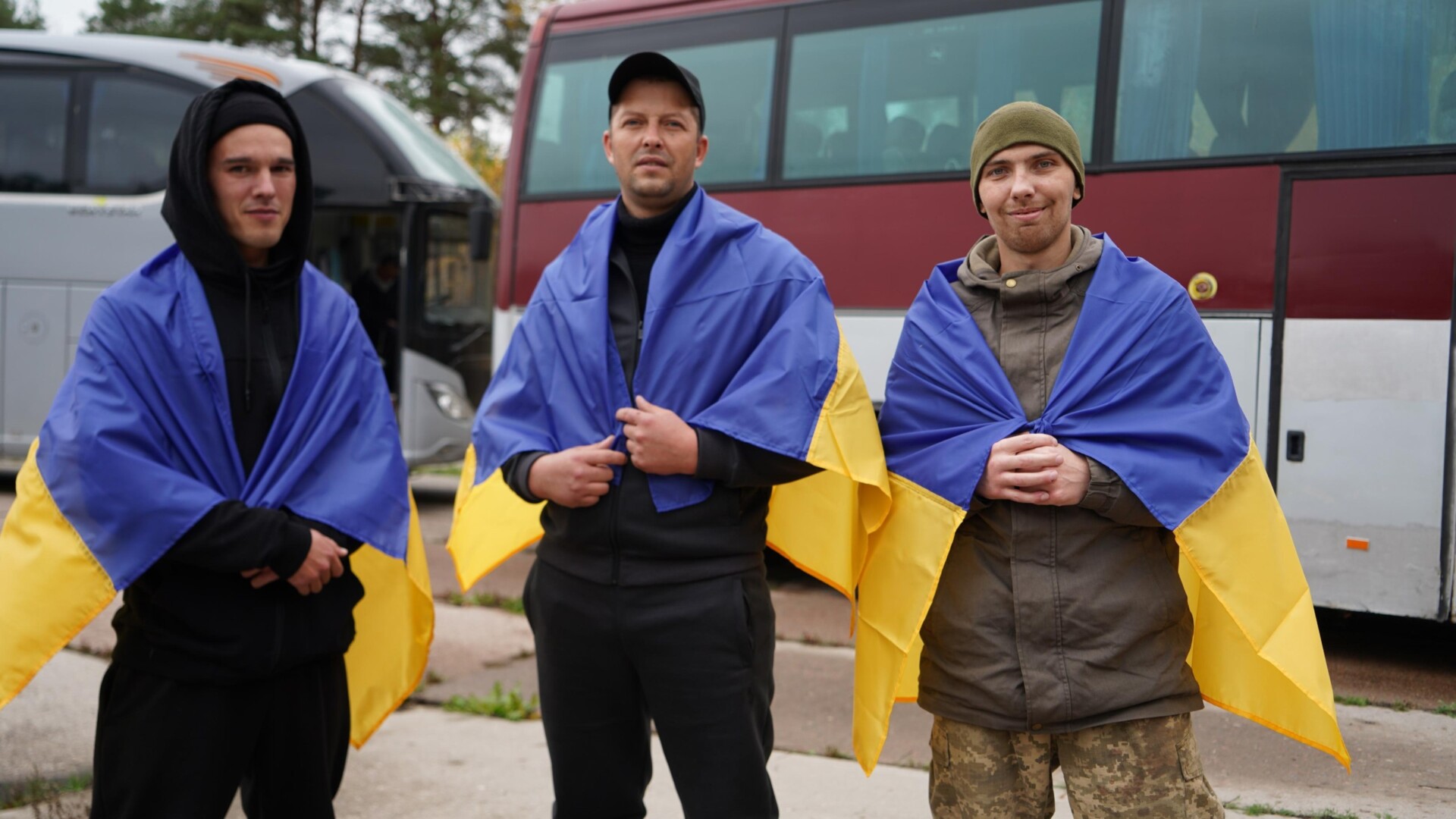 270 українців повернулися додому в межах третього етапу обміну 6 Звільнені українці.
