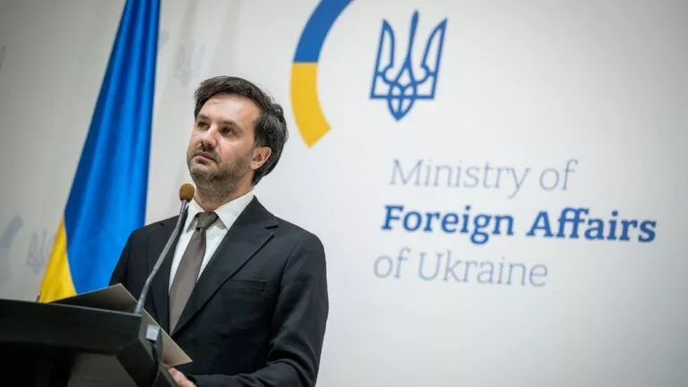 ПОРТАЛ новин 99 МЗС спростовує чутки про виведення посольств з Києва