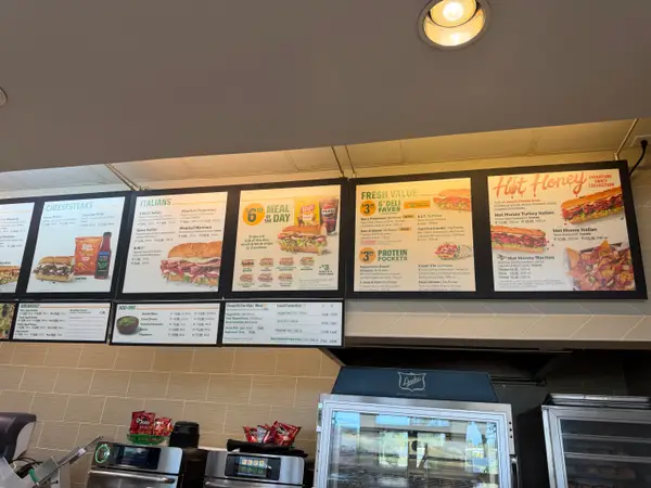 Jersey Mike's проти Subway: хто приготував кращий сендвіч 21 меню Subway
